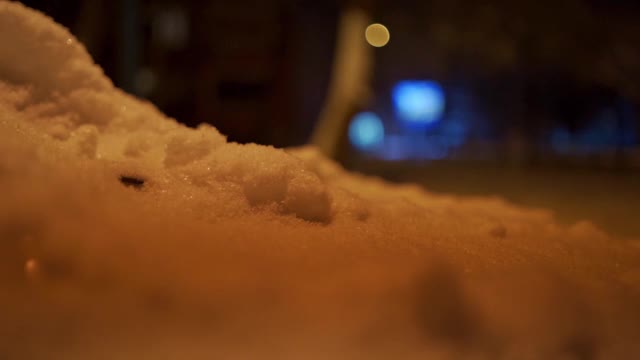 晚上的一堆雪视频素材