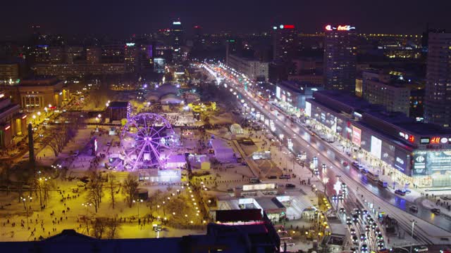 华沙科学宫的夜景。无人机的观点视频素材