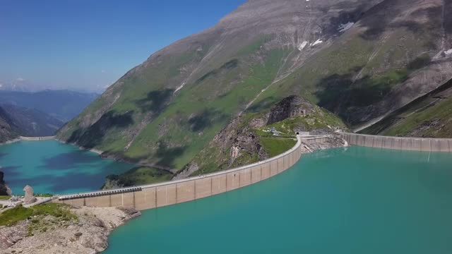 卡普伦高山水库的空中全景图Mooserboden Stausee和Wasserfallboden在Hohe Tauern，萨尔茨堡土地，奥地利。视频素材