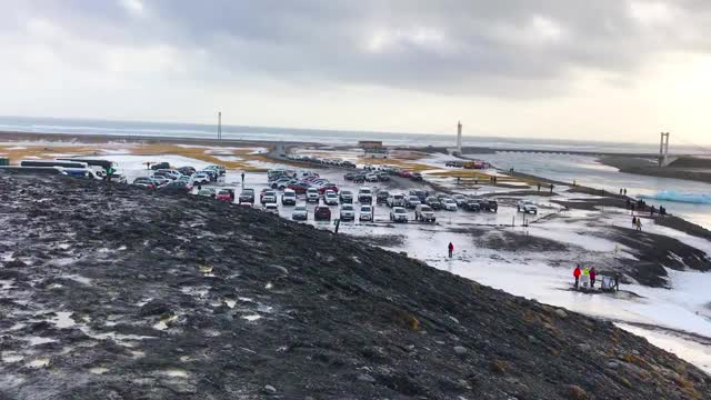 Jokulsarlon湖从山的左边到右边视频素材