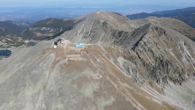 鸟瞰图穆萨拉峰，瑞拉山，保加利亚视频素材