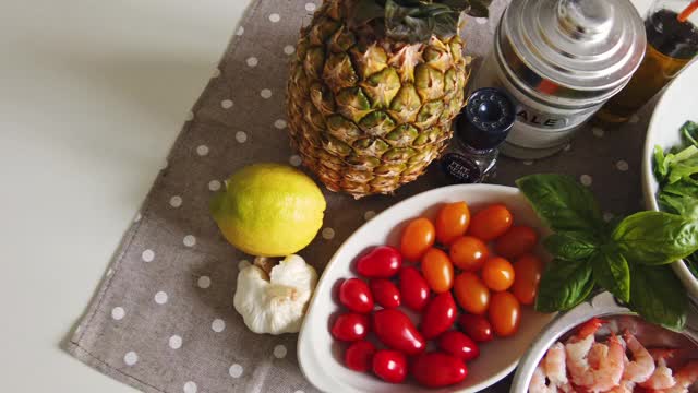 夏威夷沙拉的配料视频素材