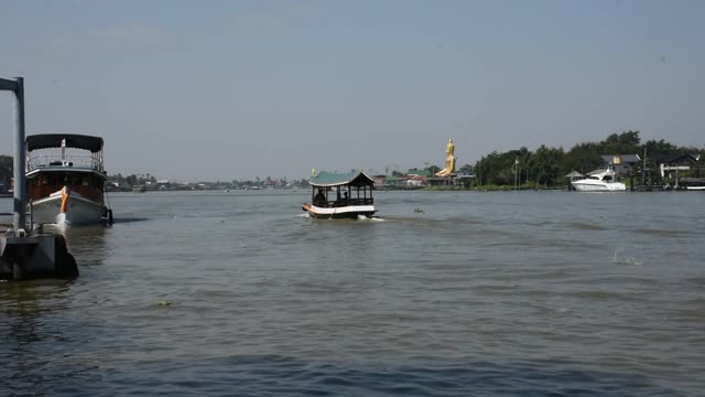 渡船运输送接旅客渡湄南河视频素材