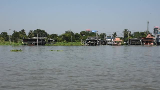 渡船运输送接旅客渡湄南河视频素材