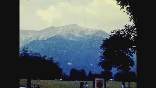 1975年瑞士因特拉肯山景4视频素材