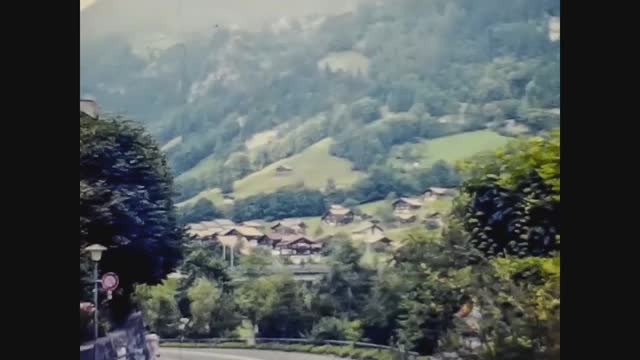 1975年瑞士因特拉肯山景3视频素材