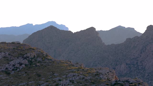 马略卡悬崖地中海海景视频下载