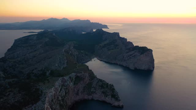 马略卡悬崖地中海海景视频下载