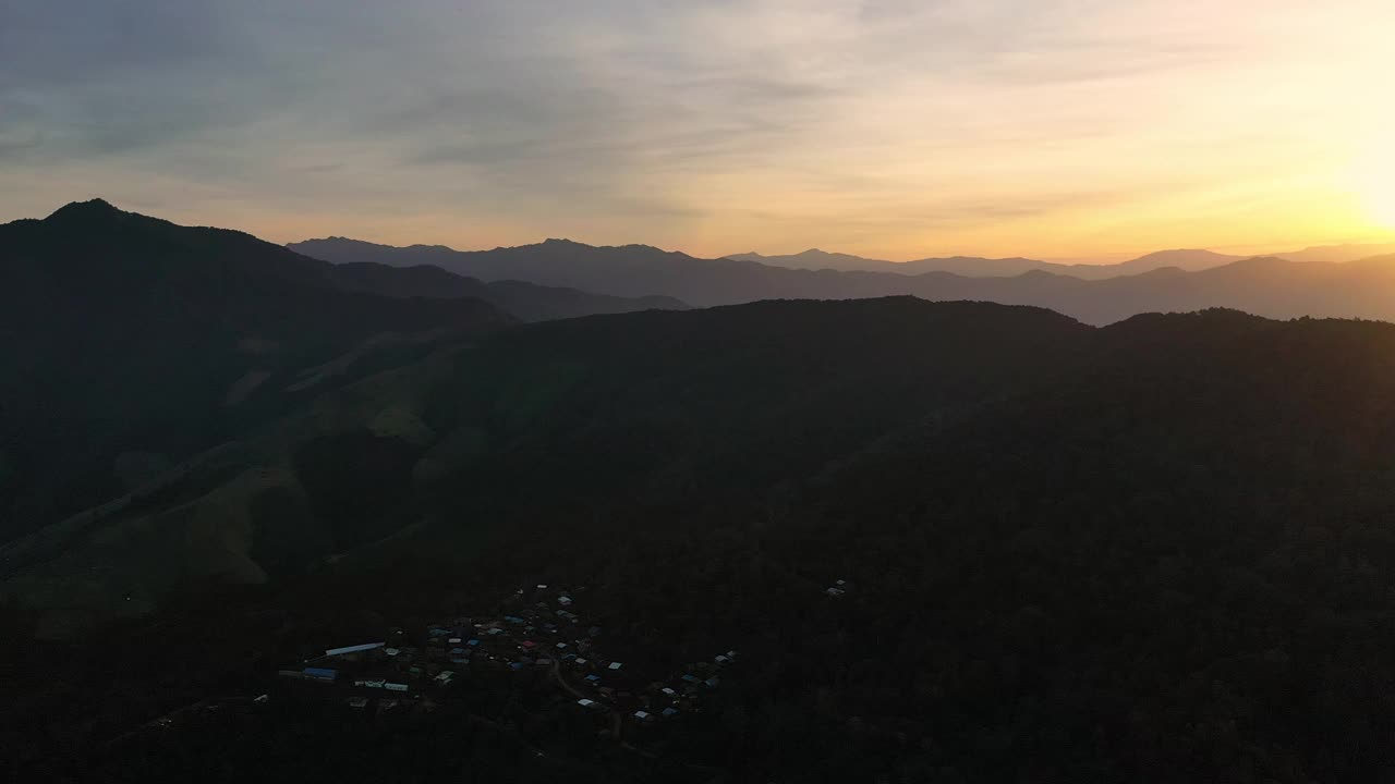 泰国北部乡村的日落视频素材