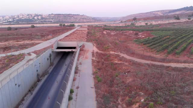 地下道路交通俯视图鸟瞰图视频素材