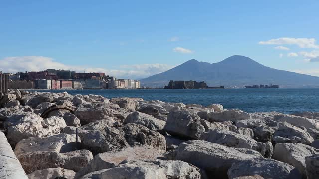 那不勒斯-概述海湾从Mergellina港视频素材