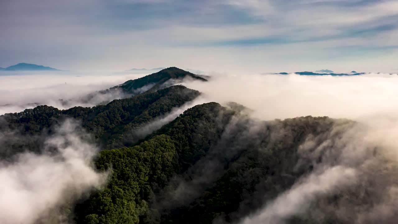 韩国京畿道和鸣山/加平郡的云海视频素材