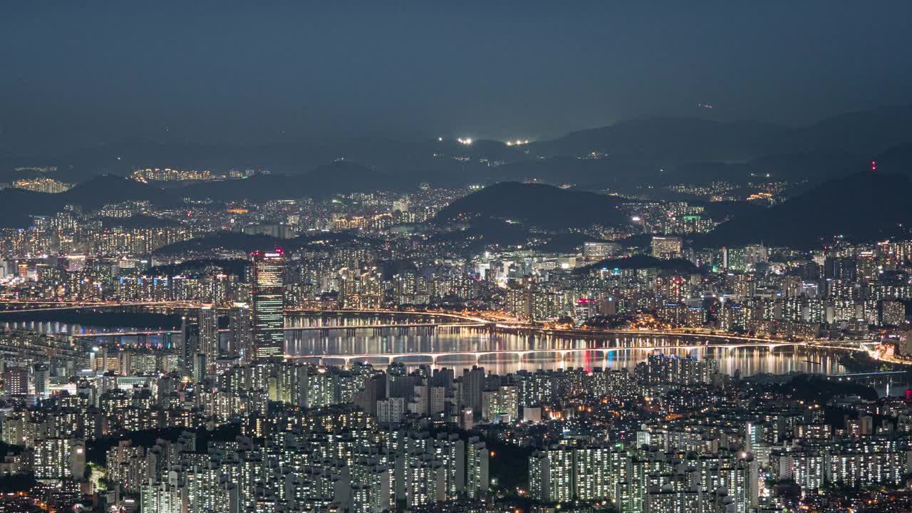 韩国首尔，从Gwanaksan山到市中心和汉江的夜景视频素材