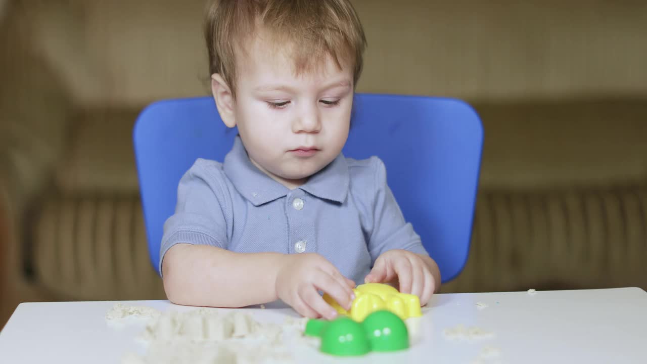 妈妈教孩子视频素材