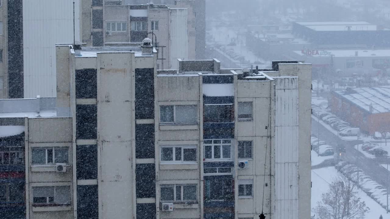 冬天的城市，下雪视频素材