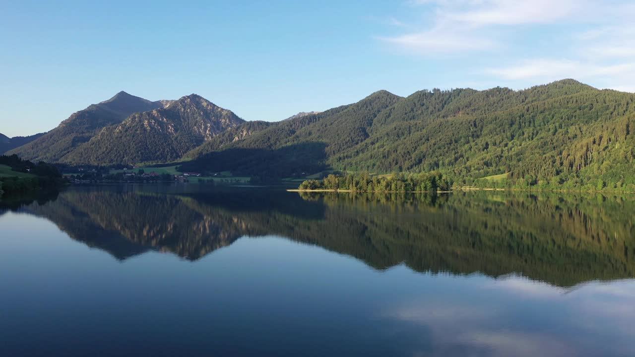 飞越Schliersee湖，巴伐利亚视频素材