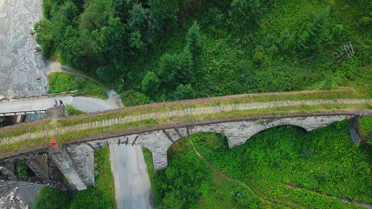 Vorokhta村古老的高架桥。喀尔巴阡山,乌克兰视频素材