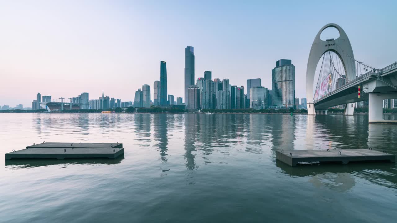 广州城市景观从白天到夜晚的延时视频素材