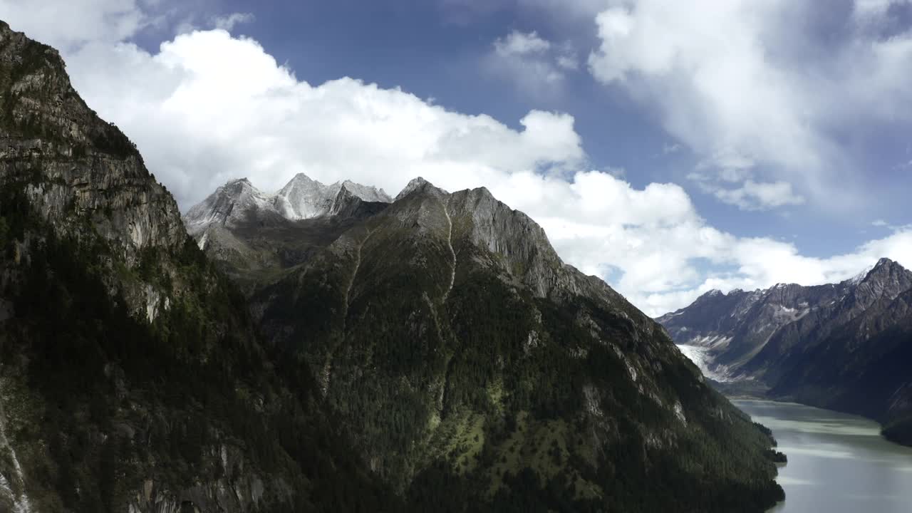 西藏自然风景区的航拍录像视频素材