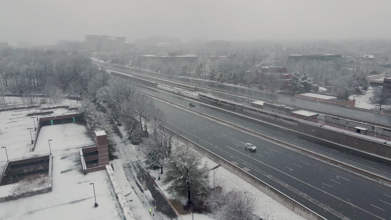 暴风雪在地铁视频素材