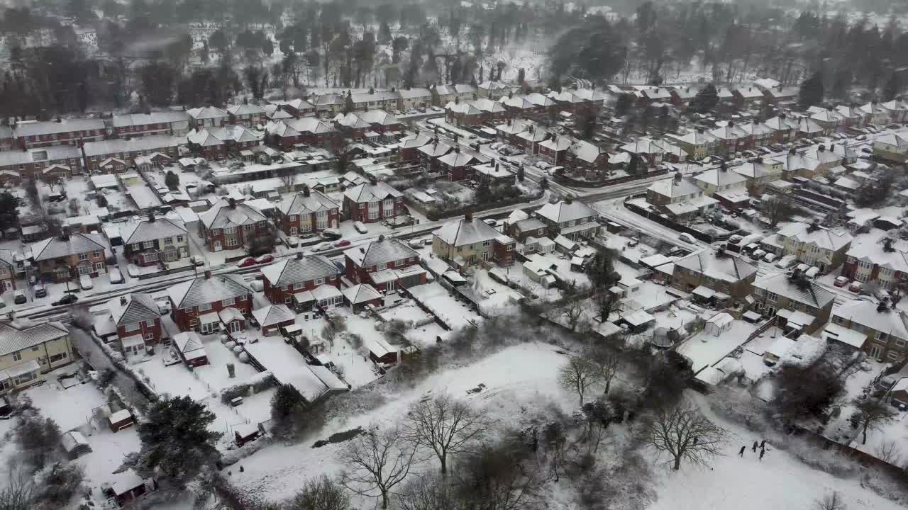 2021年2月，“达西风暴”下大雪后，伊普斯维奇的无人机镜头视频素材