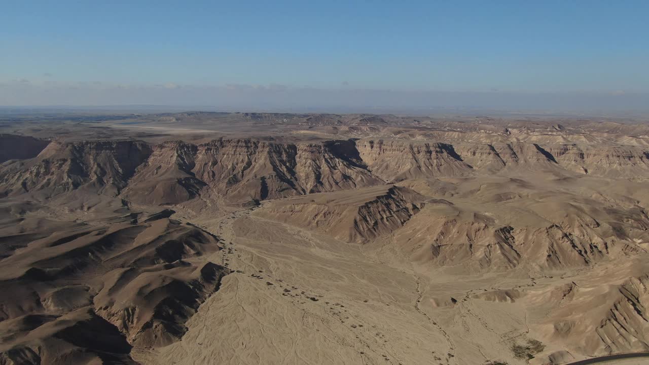 空中/阿拉瓦和内盖夫沙漠与壮丽的风景，以色列视频素材