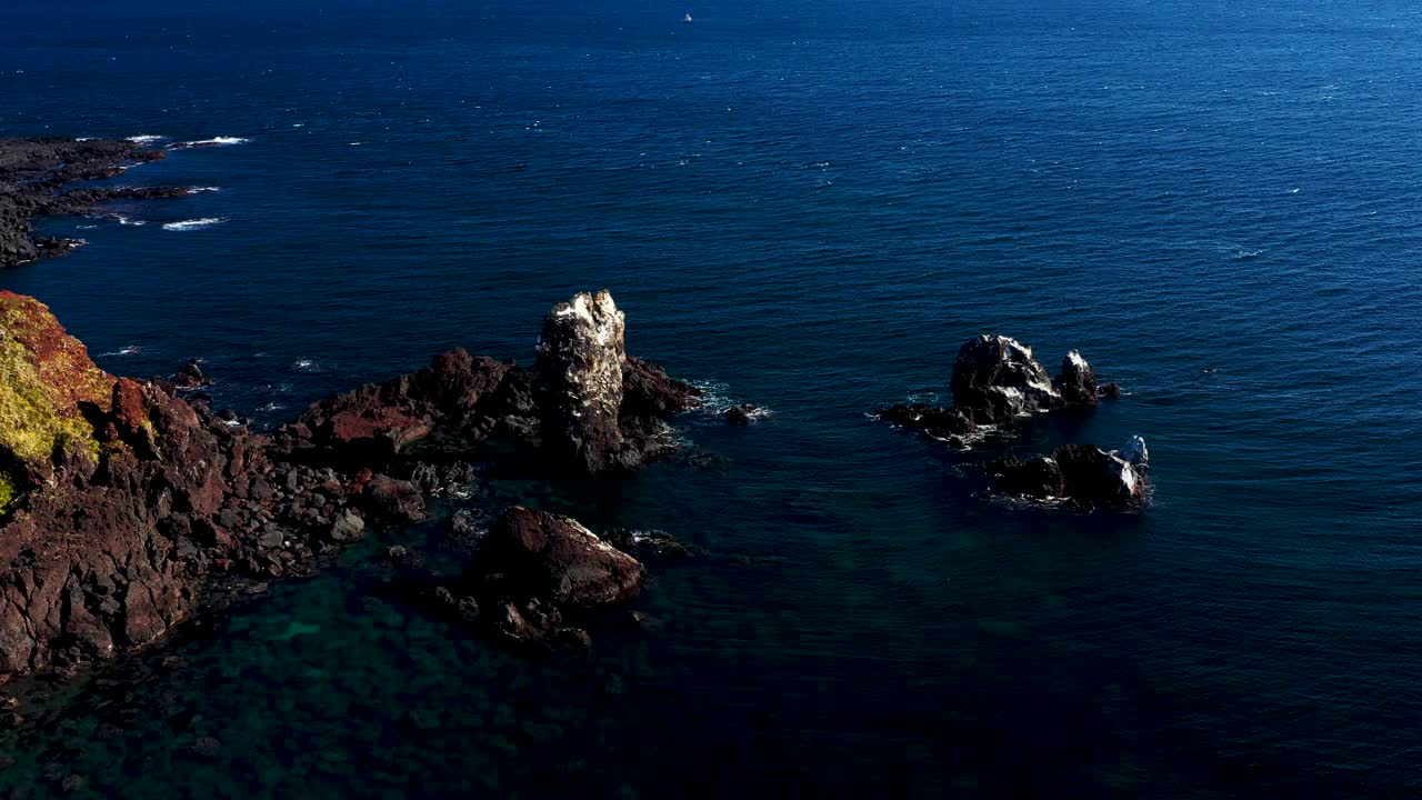 韩国济州岛城山县西浦寺海滩视频素材