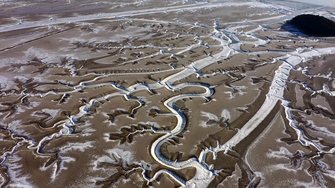 韩国仁川江华郡东堤岛泥滩的冬季景色视频素材