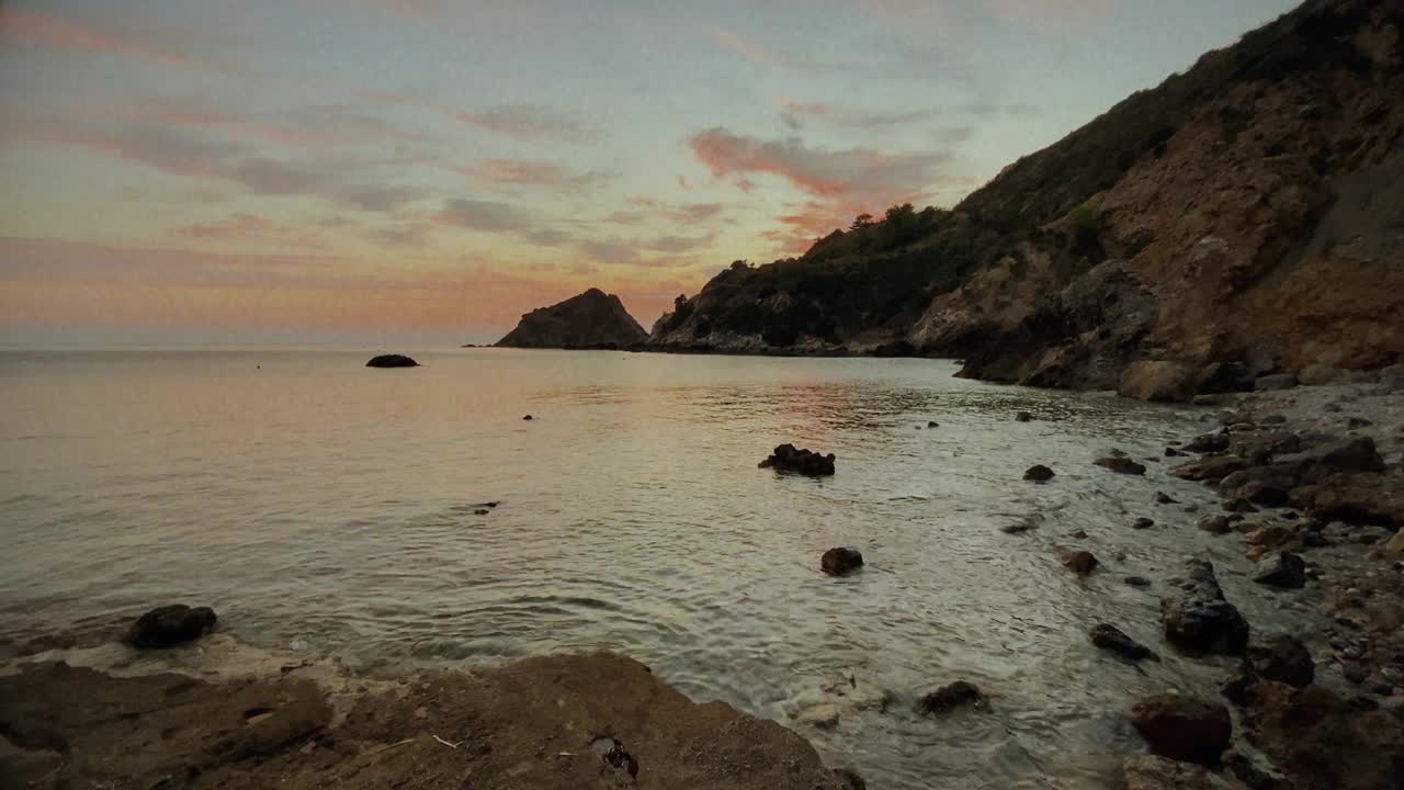 夕阳下的地中海风景:托斯卡纳的阿金塔里奥视频素材