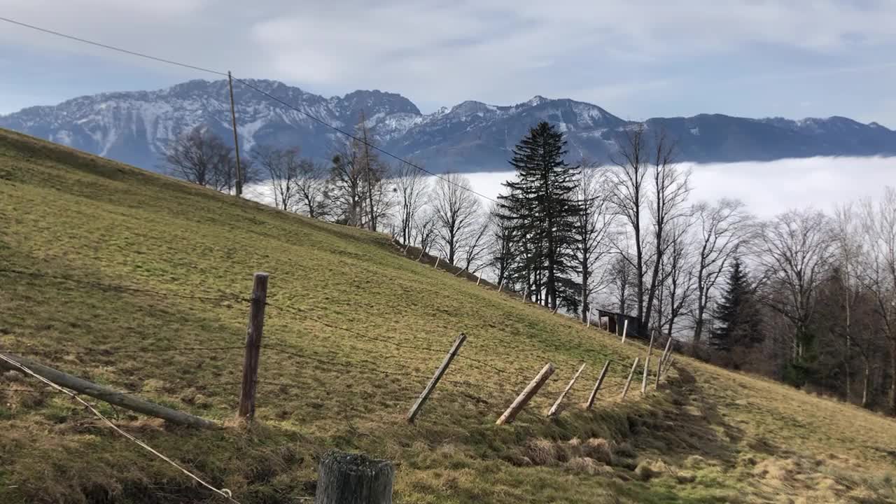 上奥地利Micheldorf附近的Kremsmauer山上的风景视频素材