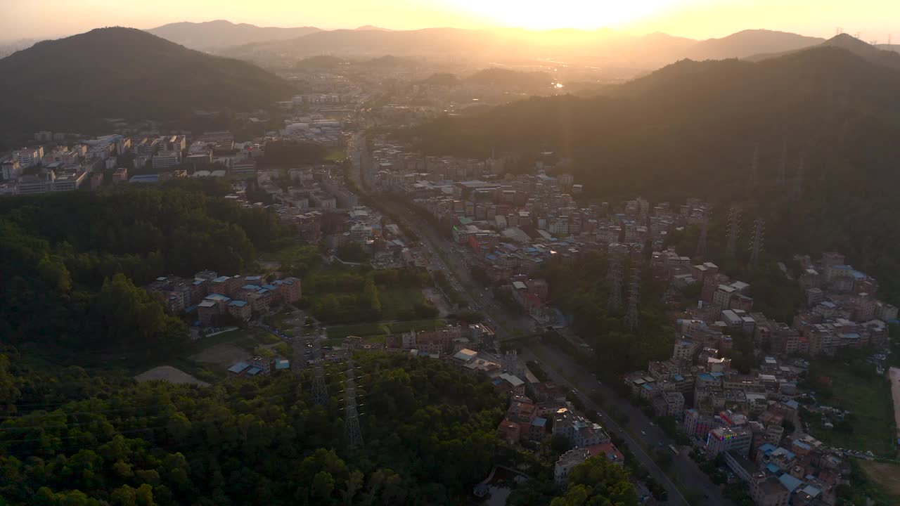 航拍都市村庄日落画面视频素材