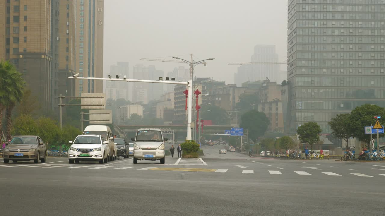 白天长沙市交通十字路口全景4k中国视频素材