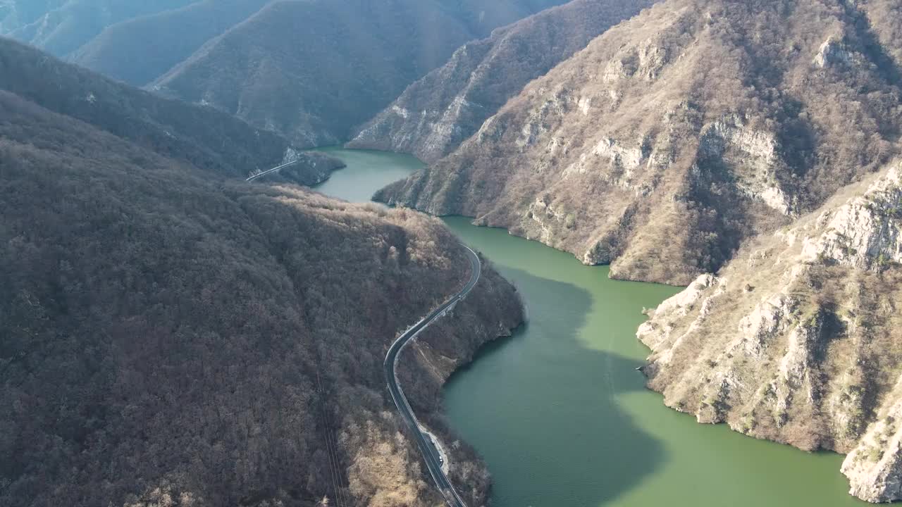 克里希姆水库鸟瞰图，Rhodopes山，保加利亚视频素材