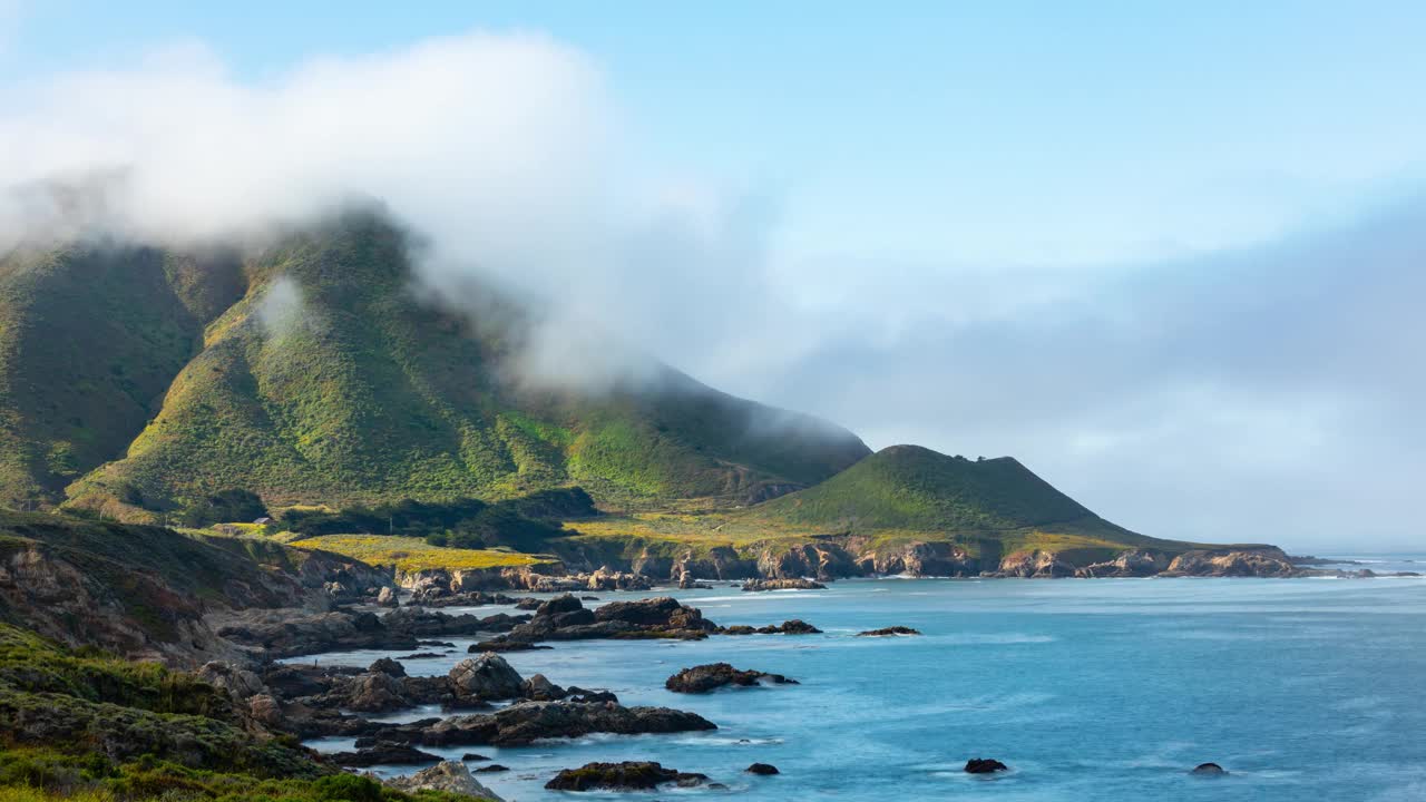 时间流逝的美丽和崎岖的海岸线大苏尔加利福尼亚视频素材