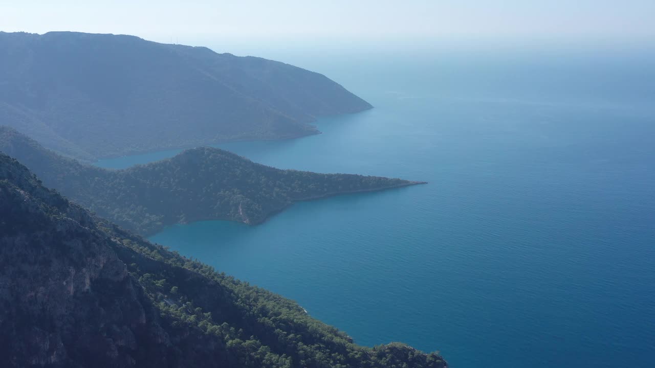 海洋和山脉视频素材