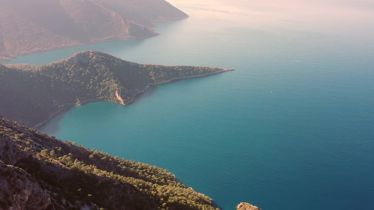 海洋和山脉视频素材