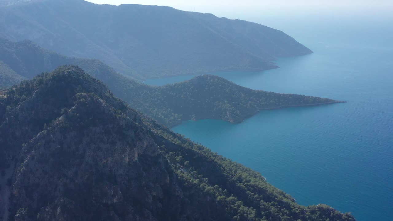 海洋和山脉视频素材