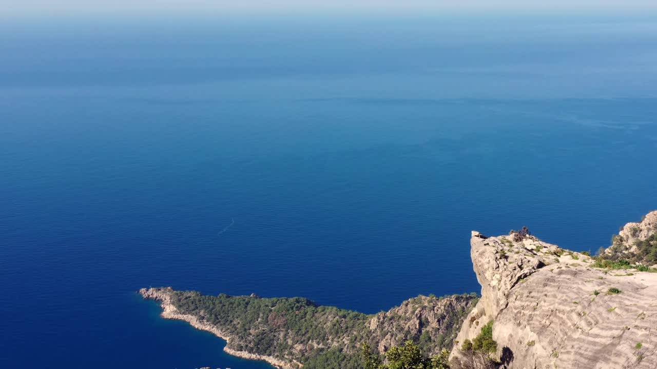 海洋和山脉视频素材