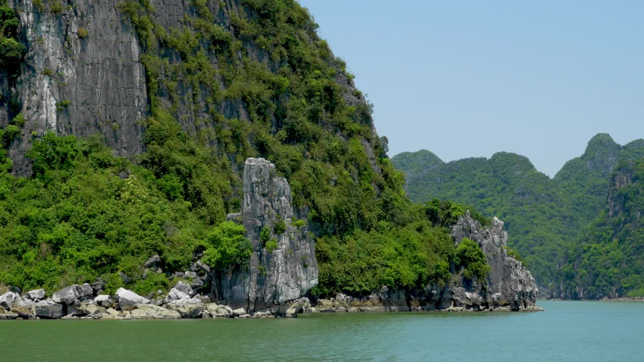 越南下龙湾热带岛屿视频素材