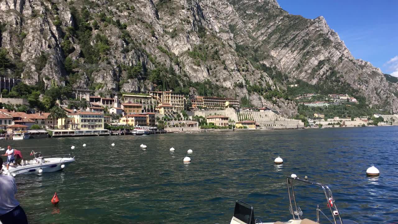 Limone sul Garda 在加尔达湖 - 意大利。视频下载