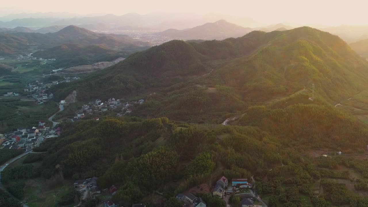 亚洲绿水青山的航拍照片视频素材