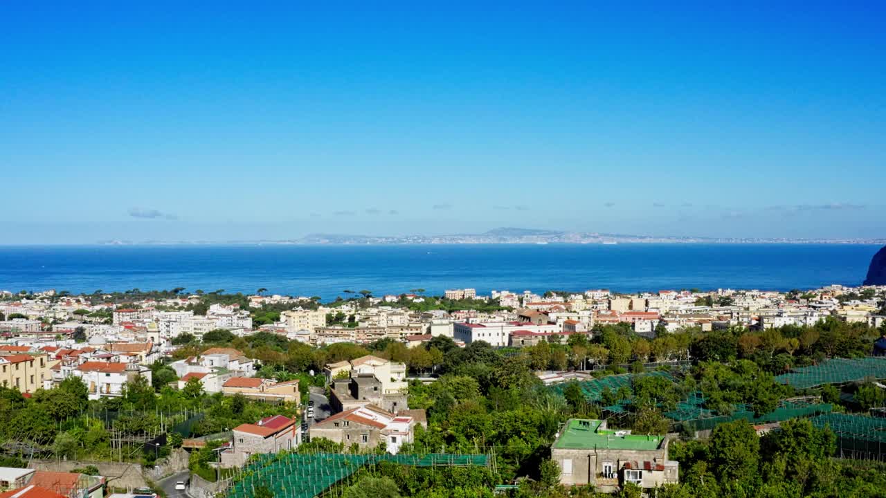 电影反转鸟瞰那不勒斯海湾的风景视频下载