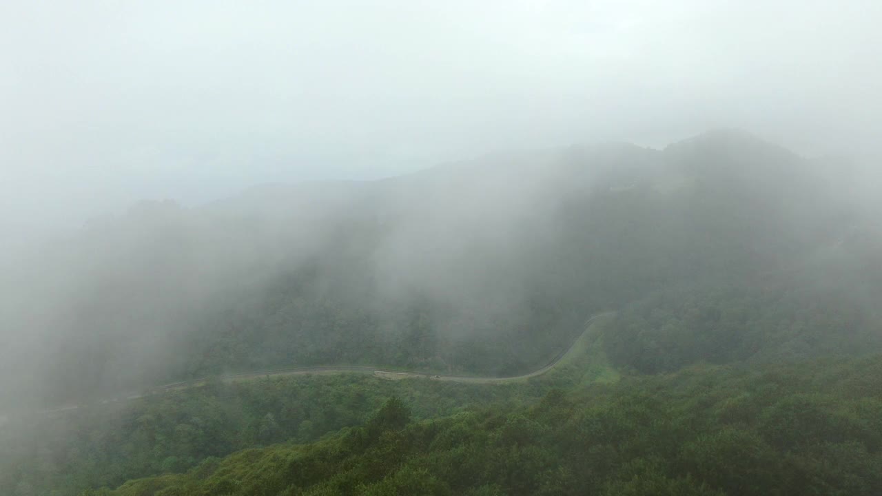 鸟瞰图的Sierra Gorda山脉视频素材