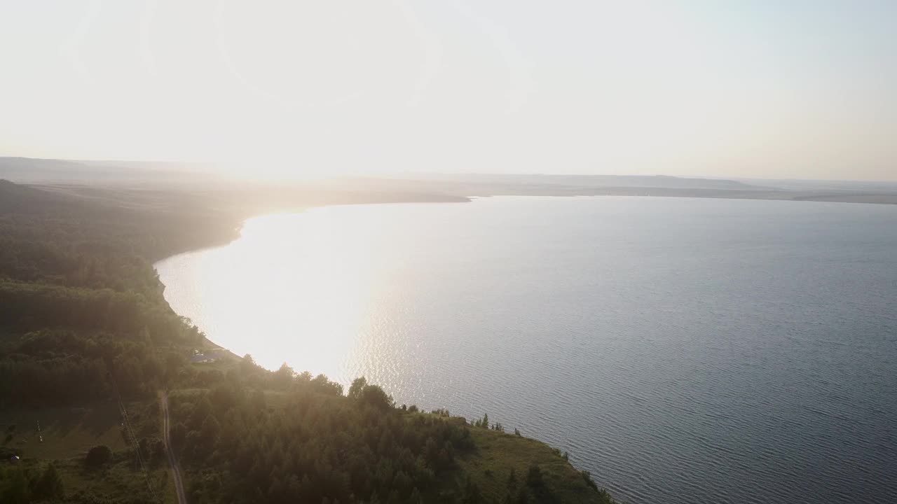 高山湖泊的航拍视频视频素材