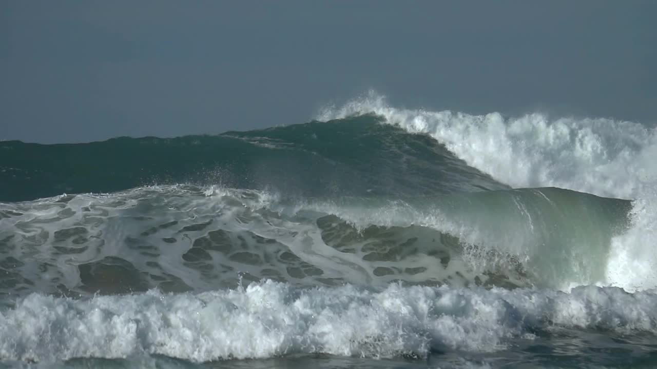 海浪蓝天视频素材