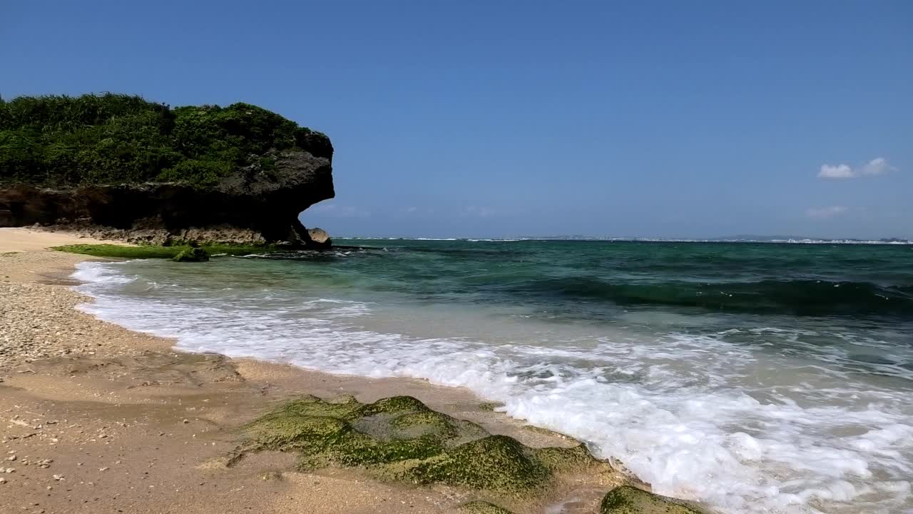 冲绳乌拉佐西海岸的风景视频素材