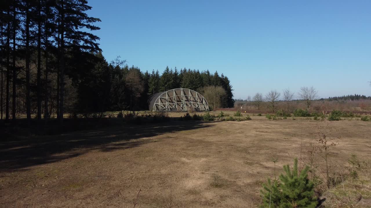 前荷兰Soesterberg空军基地的机库视频素材