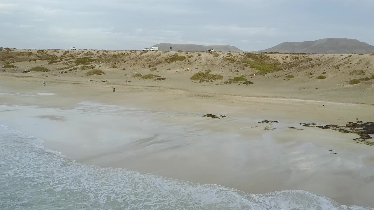 加那利群岛海岸线，海滩和大海视频素材