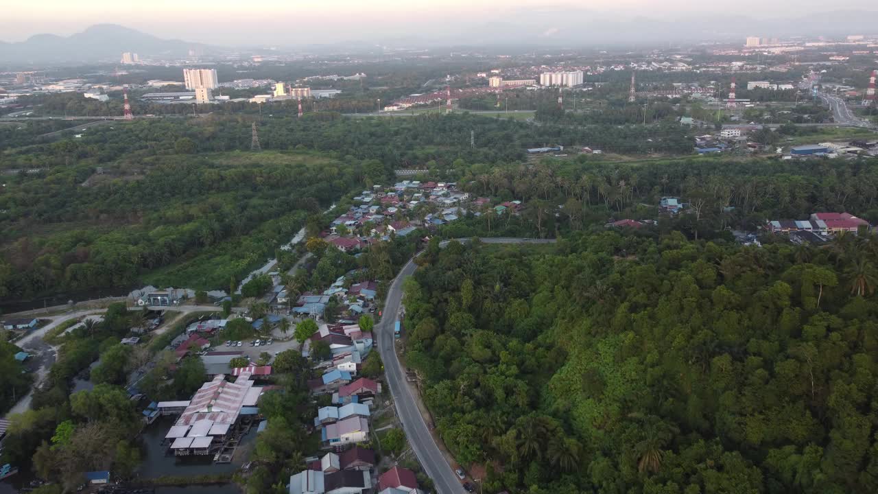 鸟瞰图武吉坦布村视频素材