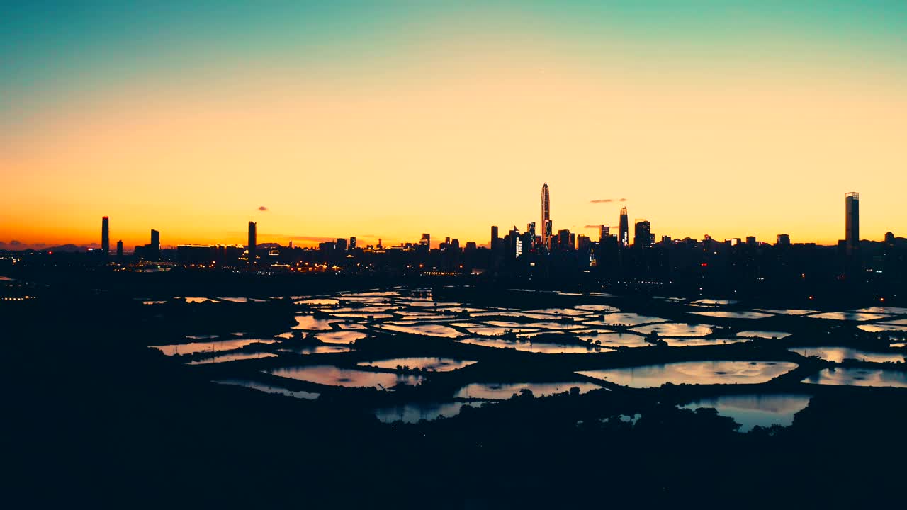 香港的养鱼场和城市景观视频素材